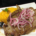 Ma's Kitchen bistec encebollado