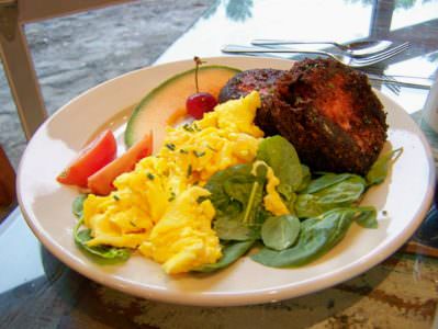 Roasted-Beef-Fritters-with-eggs-spinach