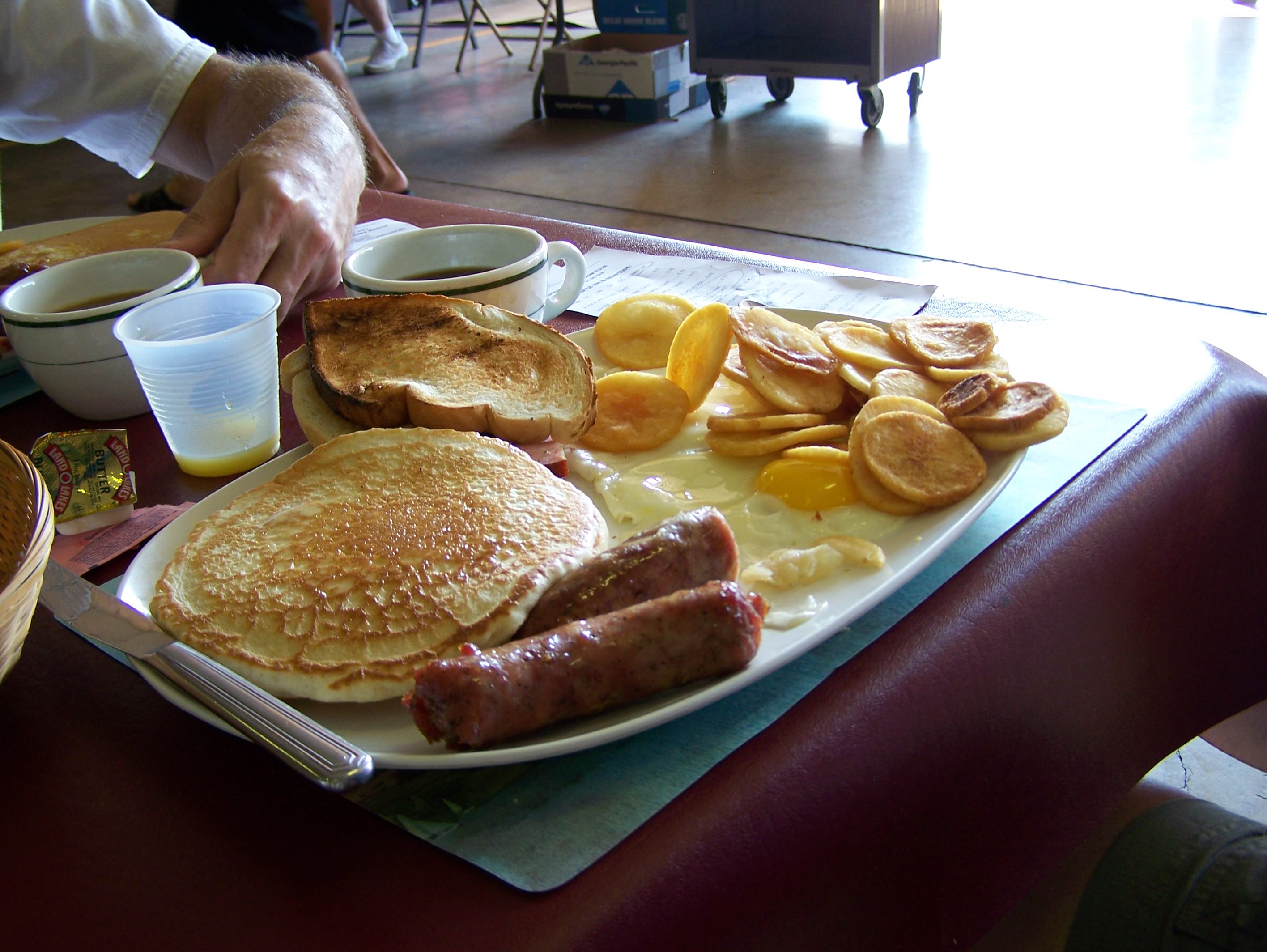 Serving up breakfast in Riegelsville