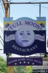 Full moon cafe
