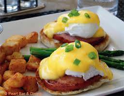 eggs benedict_Caleb's